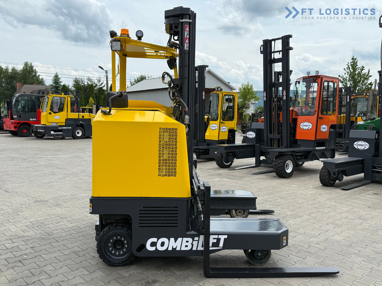 COMBILIFT MR / ELECTRIC / TRIPLEX – 6000MM / FULL FREE LIFT / WIDE POSITIONER / FORK SIDESHIFT / ONLY 1400 HOURS / LIKE NEW - 4-weg zijlader: afbeelding 5 COMBILIFT MR / ELECTRIC / TRIPLEX – 6000MM / FULL FREE LIFT / WIDE POSITIONER / FORK SIDESHIFT / ONLY 1400 HOURS / LIKE NEW - 4-weg zijlader: afbeelding 5