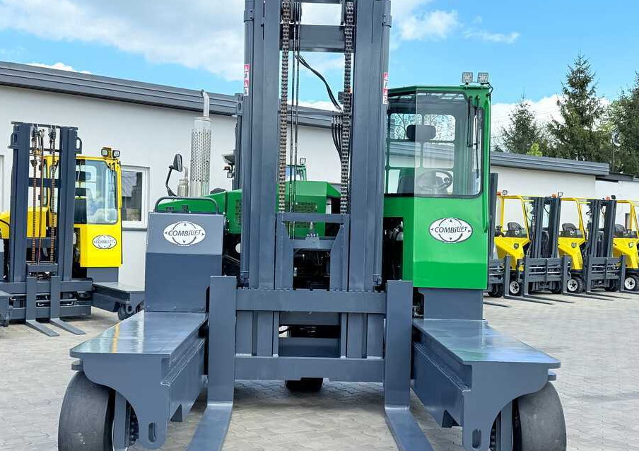 Combilift C10000 / DIESEL / DUPLEX - 4200MM / LIKE NEW - 4-weg zijlader: afbeelding 4 Combilift C10000 / DIESEL / DUPLEX - 4200MM / LIKE NEW - 4-weg zijlader: afbeelding 4