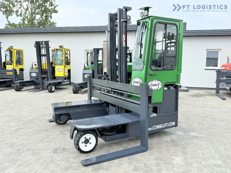 Combilift C3000 / DIESEL / DUPLEX - 4000MM / WIDE FORK POSITIONER 2700MM / FULL HEATED CABIN / ONLY 6905H / CONDITION - LIKE NEW! C3000 / - 4-weg zijlader: afbeelding 2 Combilift C3000 / DIESEL / DUPLEX - 4000MM / WIDE FORK POSITIONER 2700MM / FULL HEATED CABIN / ONLY 6905H / CONDITION - LIKE NEW! C3000 / - 4-weg zijlader: afbeelding 2