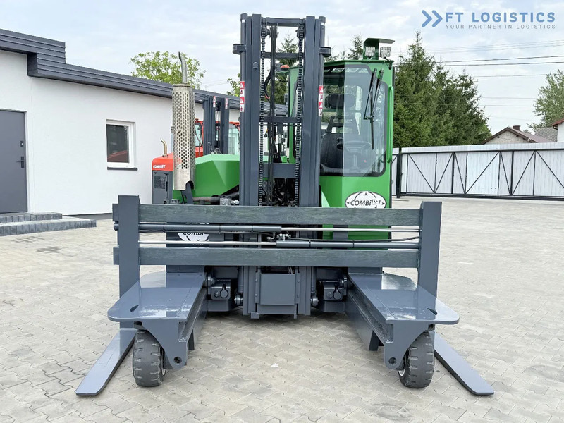 Combilift C3000 / DIESEL / DUPLEX - 4000MM / WIDE FORK POSITIONER 2700MM / FULL HEATED CABIN / ONLY 6905H / CONDITION - LIKE NEW! C3000 / - 4-weg zijlader: afbeelding 4 Combilift C3000 / DIESEL / DUPLEX - 4000MM / WIDE FORK POSITIONER 2700MM / FULL HEATED CABIN / ONLY 6905H / CONDITION - LIKE NEW! C3000 / - 4-weg zijlader: afbeelding 4