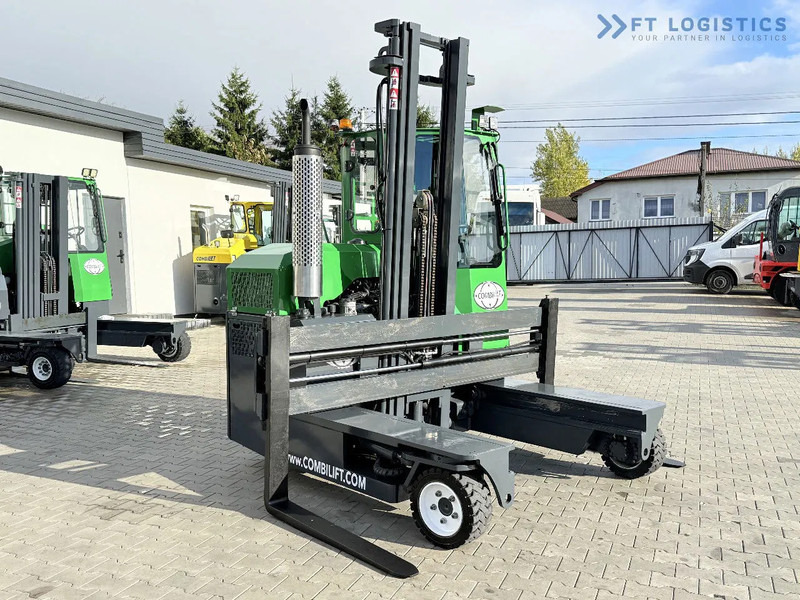 Combilift C3000 / DIESEL / DUPLEX 4200MM / FREE LIFT / WIDE FORK POSITIONER / FULL CABIN / EXCELLENT CONDITION / Wide range of four-way an - 4-weg zijlader: afbeelding 5 Combilift C3000 / DIESEL / DUPLEX 4200MM / FREE LIFT / WIDE FORK POSITIONER / FULL CABIN / EXCELLENT CONDITION / Wide range of four-way an - 4-weg zijlader: afbeelding 5
