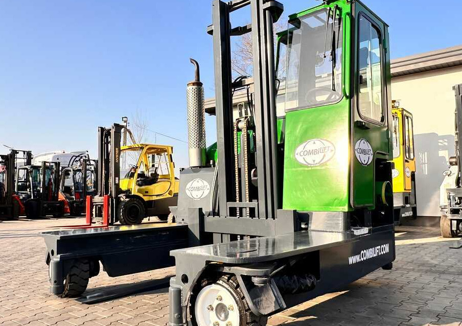 Combilift C3000 / DUPLEX / 4100MM / LPG / FREE LIFT / LIKE NEW - 4-weg zijlader: afbeelding 5 Combilift C3000 / DUPLEX / 4100MM / LPG / FREE LIFT / LIKE NEW - 4-weg zijlader: afbeelding 5