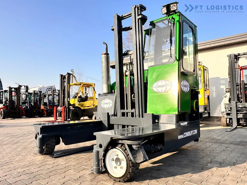 Combilift C3000 / DUPLEX / 4100MM / LPG / FREE LIFT / Like New C3000 / DUPLEX / 4100MM / LPG / FREE LIFT / Like New - 4-weg zijlader: afbeelding 5 Combilift C3000 / DUPLEX / 4100MM / LPG / FREE LIFT / Like New C3000 / DUPLEX / 4100MM / LPG / FREE LIFT / Like New - 4-weg zijlader: afbeelding 5