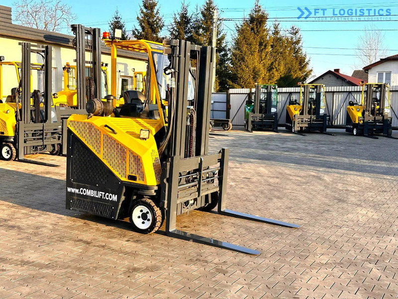 Combilift C3000CB / LPG / TRIPLEX - 4900MM / LPG / FREE LIFT / FORK POSITIONER C3000CB / LPG / TRIPLEX - 4900MM / LPG / FREE LIFT / FORK P - 4-weg zijlader: afbeelding 5 Combilift C3000CB / LPG / TRIPLEX - 4900MM / LPG / FREE LIFT / FORK POSITIONER C3000CB / LPG / TRIPLEX - 4900MM / LPG / FREE LIFT / FORK P - 4-weg zijlader: afbeelding 5