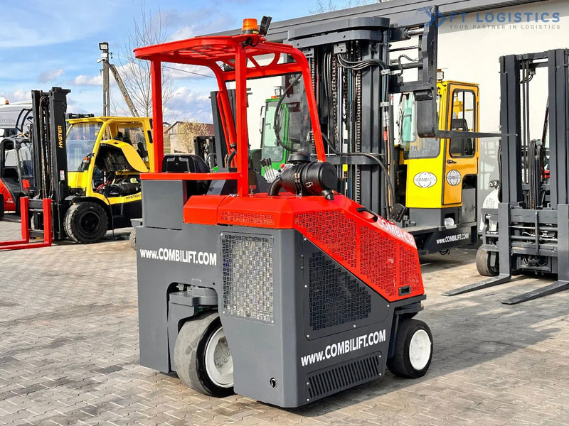 Combilift C3000CB / LPG / TRIPLEX / 5500MM / FREE LIFT / FORK SHIFT / POSITIONER C3000CB / LPG / TRIPLEX / 5500MM / FREE LIFT / FORK SHIFT - 4-weg zijlader: afbeelding 5 Combilift C3000CB / LPG / TRIPLEX / 5500MM / FREE LIFT / FORK SHIFT / POSITIONER C3000CB / LPG / TRIPLEX / 5500MM / FREE LIFT / FORK SHIFT - 4-weg zijlader: afbeelding 5