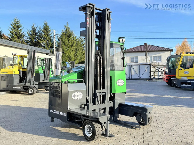 Combilift C4000 / GAS / TRIPLEX - 6900MM / FREE-LIFT / FULL CABIN C4000 / GAS / TRIPLEX - 6900MM / FREE-LIFT / FULL CABIN - 4-weg zijlader: afbeelding 5 Combilift C4000 / GAS / TRIPLEX - 6900MM / FREE-LIFT / FULL CABIN C4000 / GAS / TRIPLEX - 6900MM / FREE-LIFT / FULL CABIN - 4-weg zijlader: afbeelding 5