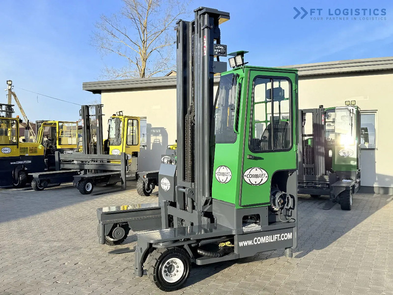 Combilift C4000 / GAS / TRIPLEX - 6900MM / FREE-LIFT / FULL CABIN C4000 / GAS / TRIPLEX - 6900MM / FREE-LIFT / FULL CABIN - 4-weg zijlader: afbeelding 2 Combilift C4000 / GAS / TRIPLEX - 6900MM / FREE-LIFT / FULL CABIN C4000 / GAS / TRIPLEX - 6900MM / FREE-LIFT / FULL CABIN - 4-weg zijlader: afbeelding 2