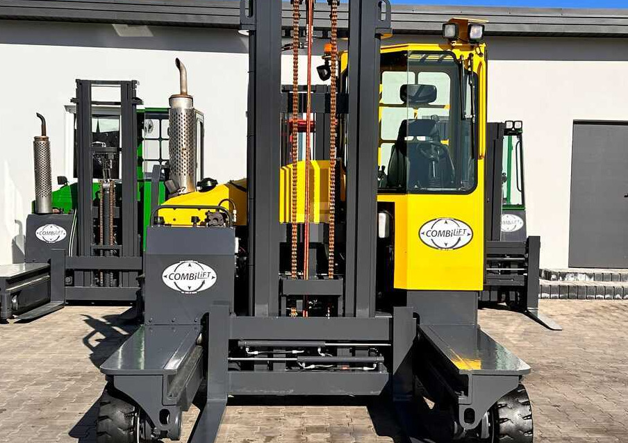 Combilift C4000 / LPG / DUPLEX / 4100MM / WEIGHT / FORK SIDE SHIFT / LIKE NEW - 4-weg zijlader: afbeelding 5 Combilift C4000 / LPG / DUPLEX / 4100MM / WEIGHT / FORK SIDE SHIFT / LIKE NEW - 4-weg zijlader: afbeelding 5