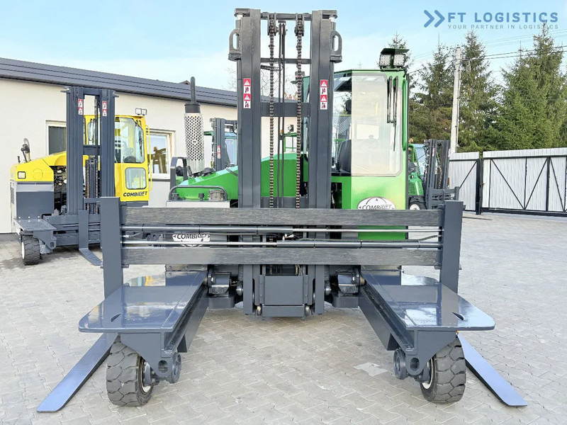 Combilift C4500 / DIESEL / DUPLEX 4000MM / WIDE FORK POSITIONER / HEATING / FULL CABIN / EXCELLENT CONDITION / A wide range of four-way an - 4-weg zijlader: afbeelding 5 Combilift C4500 / DIESEL / DUPLEX 4000MM / WIDE FORK POSITIONER / HEATING / FULL CABIN / EXCELLENT CONDITION / A wide range of four-way an - 4-weg zijlader: afbeelding 5