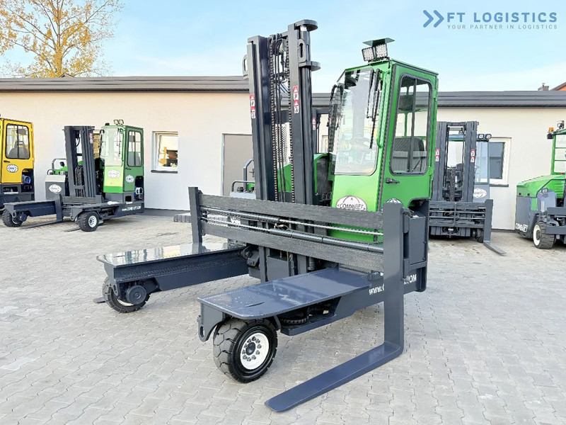 Combilift C4500 / DIESEL / DUPLEX 4000MM / WIDE FORK POSITIONER / HEATING / FULL CABIN / EXCELLENT CONDITION / A wide range of four-way an - 4-weg zijlader: afbeelding 3 Combilift C4500 / DIESEL / DUPLEX 4000MM / WIDE FORK POSITIONER / HEATING / FULL CABIN / EXCELLENT CONDITION / A wide range of four-way an - 4-weg zijlader: afbeelding 3