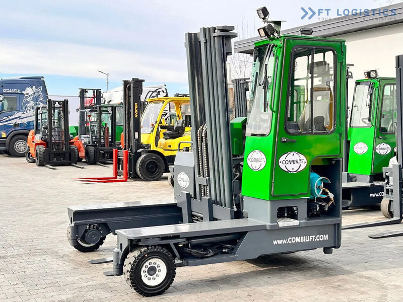 Combilift C4500 / LPG / TRIPLEX / 5500MM / FREE LIFT / HYDRAULIC FORK SHIFT / Like New C4500 / LPG / TRIPLEX / 5500MM / FREE LIFT / HYDRAU - 4-weg zijlader: afbeelding 2 Combilift C4500 / LPG / TRIPLEX / 5500MM / FREE LIFT / HYDRAULIC FORK SHIFT / Like New C4500 / LPG / TRIPLEX / 5500MM / FREE LIFT / HYDRAU - 4-weg zijlader: afbeelding 2