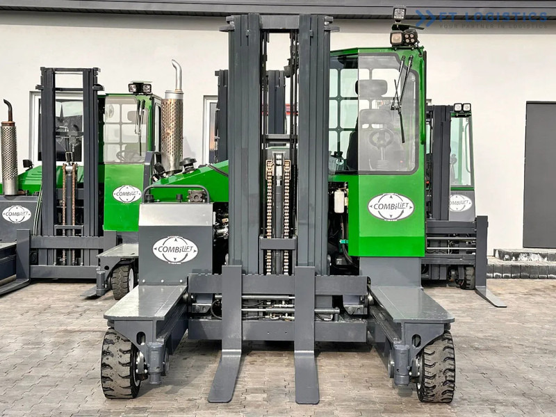 Combilift C4500 / LPG / TRIPLEX / 5500MM / FREE LIFT / HYDRAULIC FORK SHIFT / Like New C4500 / LPG / TRIPLEX / 5500MM / FREE LIFT / HYDRAU - 4-weg zijlader: afbeelding 4 Combilift C4500 / LPG / TRIPLEX / 5500MM / FREE LIFT / HYDRAULIC FORK SHIFT / Like New C4500 / LPG / TRIPLEX / 5500MM / FREE LIFT / HYDRAU - 4-weg zijlader: afbeelding 4