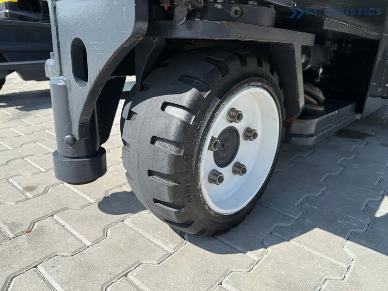 Combilift C5000E / ELECTRIC / TRIPLEX 8300MM / FULL FREE LIFT / WIDE FORK POSITIONER / SIDE SHIFT / BATTERY LIKE NEW C5000E / ELECTRIC / T - 4-weg zijlader: afbeelding 3 Combilift C5000E / ELECTRIC / TRIPLEX 8300MM / FULL FREE LIFT / WIDE FORK POSITIONER / SIDE SHIFT / BATTERY LIKE NEW C5000E / ELECTRIC / T - 4-weg zijlader: afbeelding 3