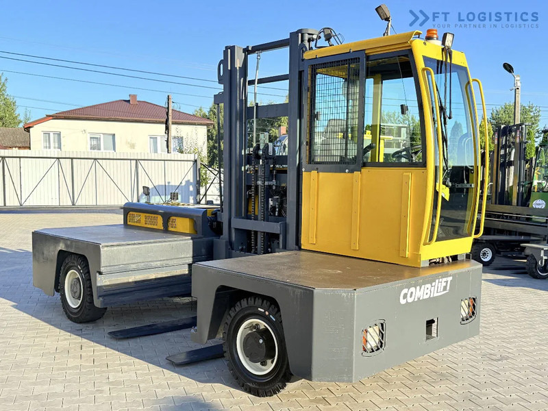 Combilift C5000FSL / DIESEL / DUPLEX - 4000MM / FREE-LIFT / CABIN / A wide range of four-way and side loaders, tailored to diverse needs a - Zijlader: afbeelding 4 Combilift C5000FSL / DIESEL / DUPLEX - 4000MM / FREE-LIFT / CABIN / A wide range of four-way and side loaders, tailored to diverse needs a - Zijlader: afbeelding 4