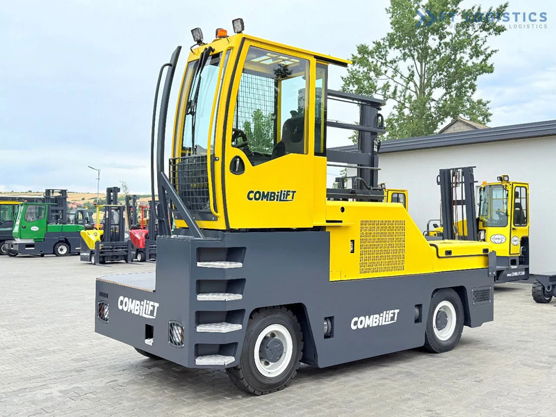 Combilift C6000FSL / DIESEL / DUPLEX - 4100MM / FORKS 1400MM / SIDE LOADER / LIFTING CAPACITY 6000KG / FREE LIFT / DEUTZ ENGINE / PERFECT - Zijlader: afbeelding 4 Combilift C6000FSL / DIESEL / DUPLEX - 4100MM / FORKS 1400MM / SIDE LOADER / LIFTING CAPACITY 6000KG / FREE LIFT / DEUTZ ENGINE / PERFECT - Zijlader: afbeelding 4