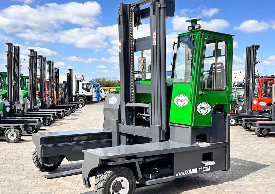Combilift C8000 / DIESEL / 4600MM / DUPLEX / KUBOTA / EXCELLENT CONDITION - 4-weg zijlader: afbeelding 1 Combilift C8000 / DIESEL / 4600MM / DUPLEX / KUBOTA / EXCELLENT CONDITION - 4-weg zijlader: afbeelding 1