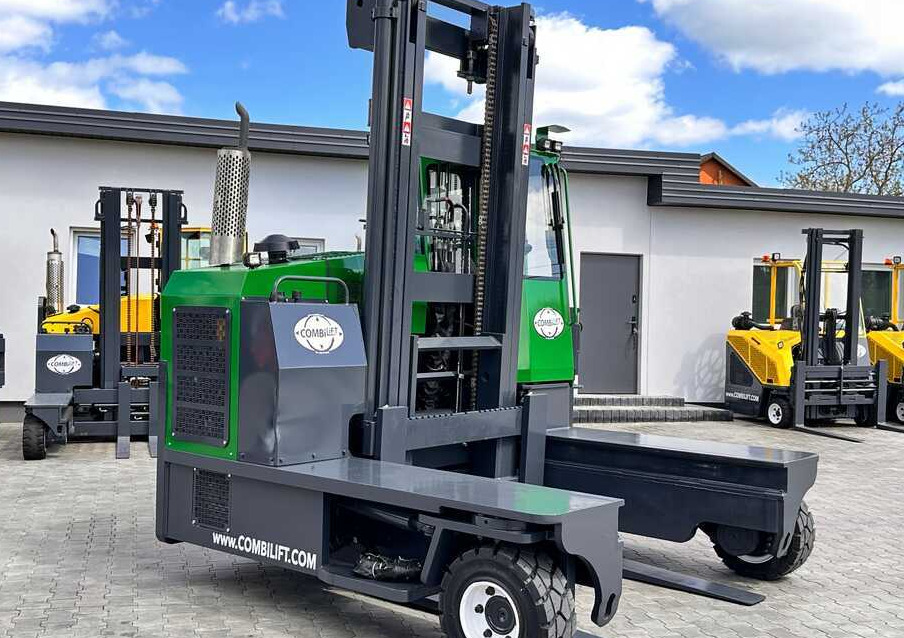 Combilift C8000 / DIESEL / 4600MM / DUPLEX / KUBOTA / EXCELLENT CONDITION - 4-weg zijlader: afbeelding 5 Combilift C8000 / DIESEL / 4600MM / DUPLEX / KUBOTA / EXCELLENT CONDITION - 4-weg zijlader: afbeelding 5