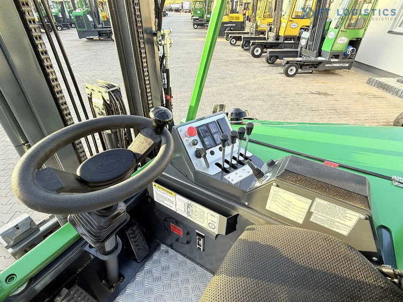 4-weg zijlader Combilift CB4000 / GAS / TRIPLEX 5200MM / FREE LIFT / FORK POSITIONER / SIDE SHIFT / EXCELLENT CONDITION / Wide range of four-way and side: afbeelding 17 4-weg zijlader Combilift CB4000 / GAS / TRIPLEX 5200MM / FREE LIFT / FORK POSITIONER / SIDE SHIFT / EXCELLENT CONDITION / Wide range of four-way and side: afbeelding 17