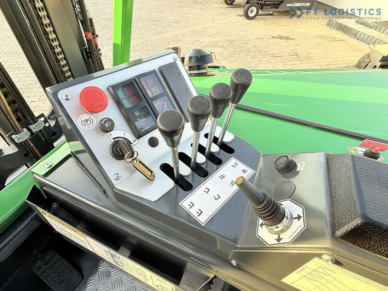 4-weg zijlader Combilift CB4000 / GAS / TRIPLEX 5200MM / FREE LIFT / FORK POSITIONER / SIDE SHIFT / EXCELLENT CONDITION / Wide range of four-way and side: afbeelding 20 4-weg zijlader Combilift CB4000 / GAS / TRIPLEX 5200MM / FREE LIFT / FORK POSITIONER / SIDE SHIFT / EXCELLENT CONDITION / Wide range of four-way and side: afbeelding 20