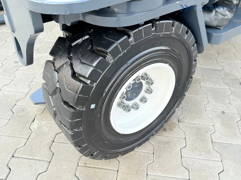 Combilift COMBILIFT C3000XL LARGE CABIN – DUPLEX 3200mm – Year 2015 – LPG – FREE LIFT – SIDESHIFT – CONDITION 5/5 COMBILIFT C3000XL LARGE - 4-weg zijlader: afbeelding 3 Combilift COMBILIFT C3000XL LARGE CABIN – DUPLEX 3200mm – Year 2015 – LPG – FREE LIFT – SIDESHIFT – CONDITION 5/5 COMBILIFT C3000XL LARGE - 4-weg zijlader: afbeelding 3