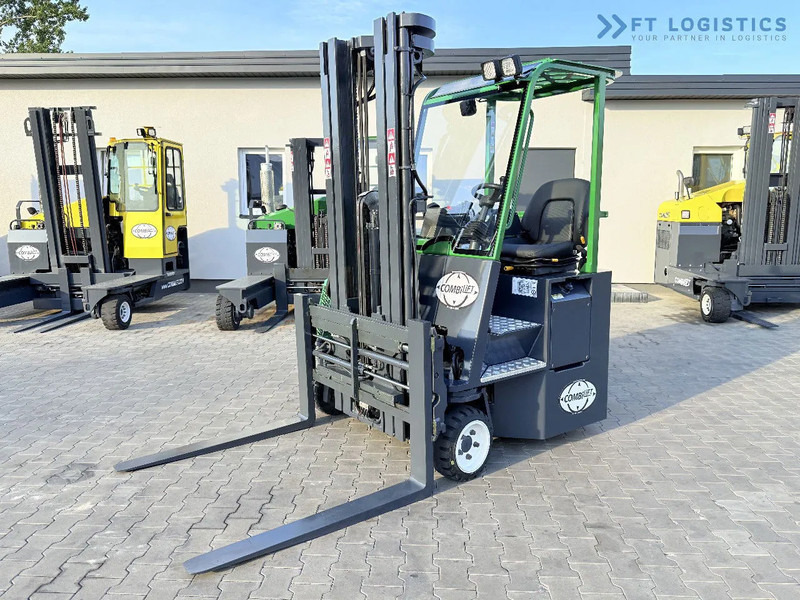 Combilift Combilift C2500CB / TRIPLEX / 5500MM / FREE LIFT / DIESEL / ONLY 3768 MTH / FORK POSITIONER / SIDE SHIFT / NEW TYRES / LIKE NEW - 4-weg zijlader: afbeelding 1 Combilift Combilift C2500CB / TRIPLEX / 5500MM / FREE LIFT / DIESEL / ONLY 3768 MTH / FORK POSITIONER / SIDE SHIFT / NEW TYRES / LIKE NEW - 4-weg zijlader: afbeelding 1