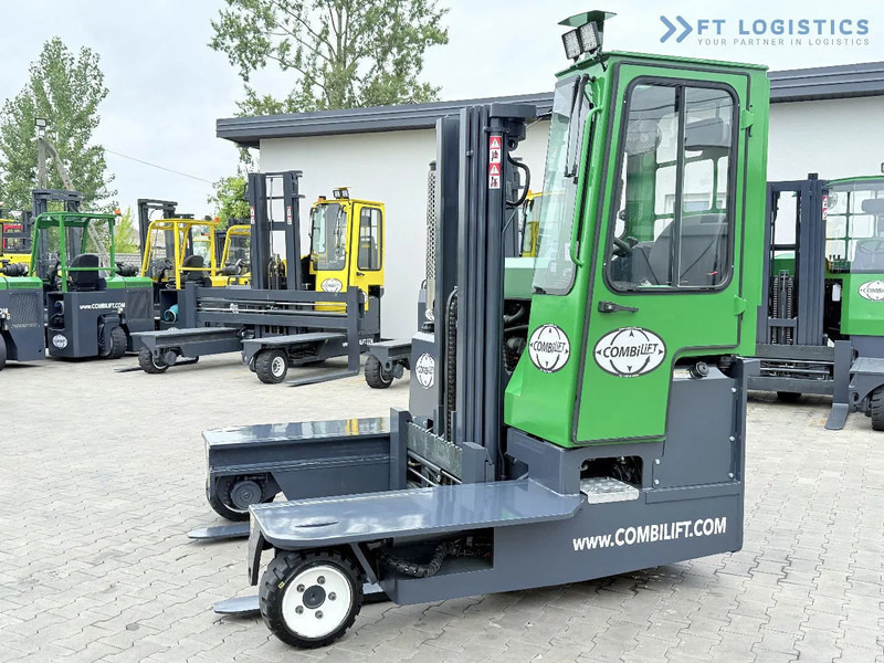 Combilift Combilift C3000 / DIESEL / TRIPLEX 4900MM / FREE LIFT / FORK POSITIONER / HEATING / FULL CABIN / PERFECT CONDITION / Wide range - 4-weg zijlader: afbeelding 2 Combilift Combilift C3000 / DIESEL / TRIPLEX 4900MM / FREE LIFT / FORK POSITIONER / HEATING / FULL CABIN / PERFECT CONDITION / Wide range - 4-weg zijlader: afbeelding 2