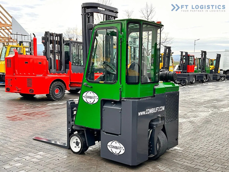 Combilift Combilift C3000CB - DUPLEX 4000mm - Year 2015 - / CABIN - HEATING / ONLY 6546 MTH / EXCELLENT CONDITION / LIKE NEW! Combilift C3 - 4-weg zijlader: afbeelding 5 Combilift Combilift C3000CB - DUPLEX 4000mm - Year 2015 - / CABIN - HEATING / ONLY 6546 MTH / EXCELLENT CONDITION / LIKE NEW! Combilift C3 - 4-weg zijlader: afbeelding 5