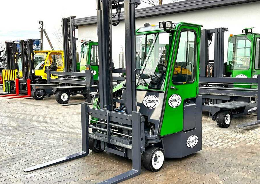 Combilift Combilift C3000CB - DUPLEX 4000mm - Year 2015 - / CABIN - HEATING / ONLY 6546 MTH / EXCELLENT CONDITION / LIKE NEW! - 4-weg zijlader: afbeelding 1 Combilift Combilift C3000CB - DUPLEX 4000mm - Year 2015 - / CABIN - HEATING / ONLY 6546 MTH / EXCELLENT CONDITION / LIKE NEW! - 4-weg zijlader: afbeelding 1