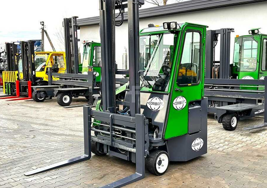 Combilift Combilift C3000CB - DUPLEX 4000mm - Year 2015 - / CABIN - HEATING / ONLY 6546 MTH / EXCELLENT CONDITION / LIKE NEW! - 4-weg zijlader: afbeelding 2 Combilift Combilift C3000CB - DUPLEX 4000mm - Year 2015 - / CABIN - HEATING / ONLY 6546 MTH / EXCELLENT CONDITION / LIKE NEW! - 4-weg zijlader: afbeelding 2