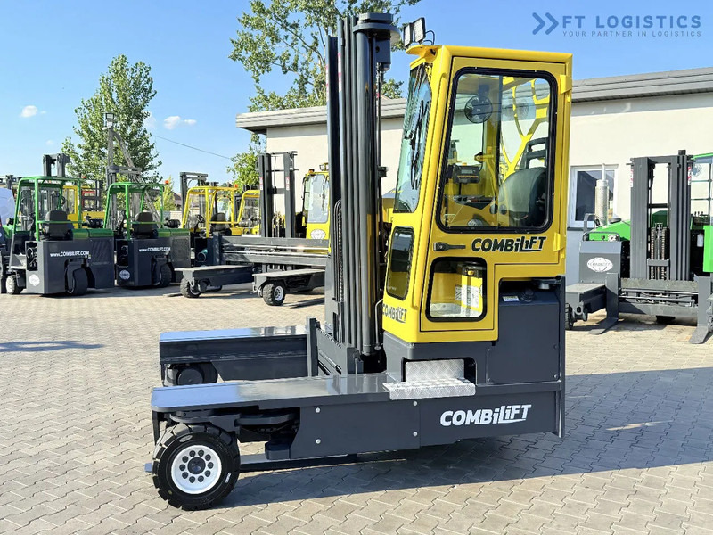 Combilift Combilift C5000 / DIESEL / TRIPLEX 6000MM / FREE LIFT / FORK POSITIONER / BUILT-IN SCALE / HEATING / FULL CABIN / PERFECT CONDIT - 4-weg zijlader: afbeelding 3 Combilift Combilift C5000 / DIESEL / TRIPLEX 6000MM / FREE LIFT / FORK POSITIONER / BUILT-IN SCALE / HEATING / FULL CABIN / PERFECT CONDIT - 4-weg zijlader: afbeelding 3