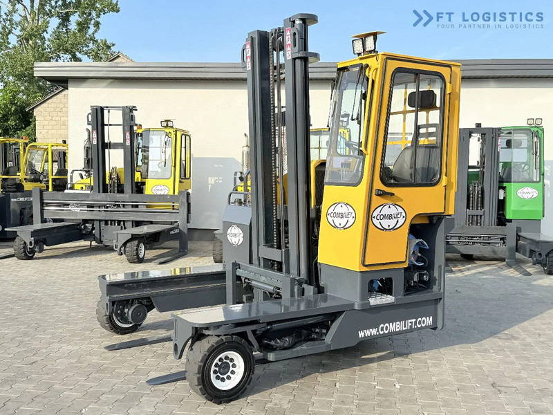Combilift Combilift FOUR-WAY MULTIDIRECTIONAL FORKLIFT C4000 / GAS / DUPLEX 4500MM / ONLY 6604 HOURS / SIDE SHIFT / FULL CABIN / PERFECT C - 4-weg zijlader: afbeelding 2 Combilift Combilift FOUR-WAY MULTIDIRECTIONAL FORKLIFT C4000 / GAS / DUPLEX 4500MM / ONLY 6604 HOURS / SIDE SHIFT / FULL CABIN / PERFECT C - 4-weg zijlader: afbeelding 2
