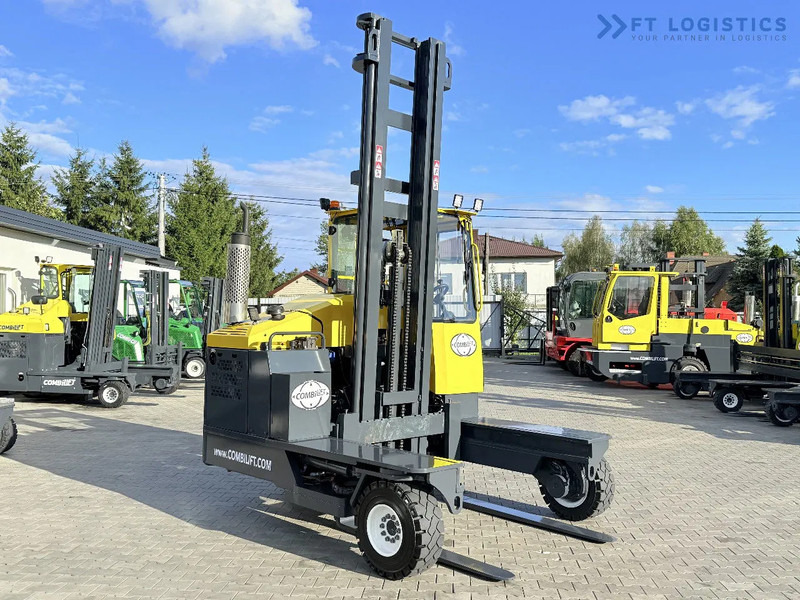 Combilift Combilift FOUR-WAY MULTIDIRECTIONAL FORKLIFT C5000XL / GAS / DUPLEX 6000MM / ONLY 3479 HOURS / SIDE SHIFT / FULL CABIN / PERFECT - 4-weg zijlader: afbeelding 4 Combilift Combilift FOUR-WAY MULTIDIRECTIONAL FORKLIFT C5000XL / GAS / DUPLEX 6000MM / ONLY 3479 HOURS / SIDE SHIFT / FULL CABIN / PERFECT - 4-weg zijlader: afbeelding 4
