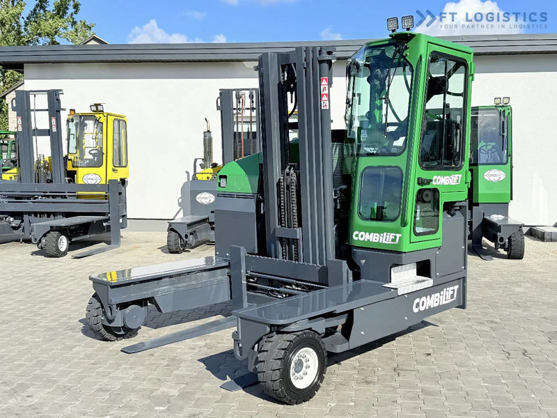 Combilift FOUR-WAY / MULTI-DIRECTIONAL FORKLIFT C4500 / DIESEL / TRIPLEX 4900MM / ONLY 4160 WORKING HOURS / FORK POSITIONER / FULL CABIN W - 4-weg zijlader: afbeelding 2 Combilift FOUR-WAY / MULTI-DIRECTIONAL FORKLIFT C4500 / DIESEL / TRIPLEX 4900MM / ONLY 4160 WORKING HOURS / FORK POSITIONER / FULL CABIN W - 4-weg zijlader: afbeelding 2