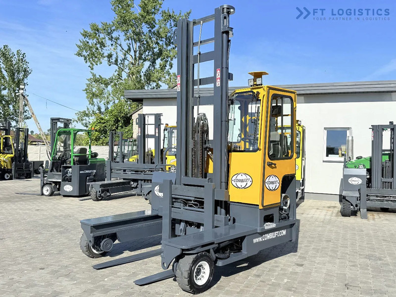 Combilift FOUR-WAY MULTIDIRECTIONAL FORKLIFT / C4000 / DUPLEX - 5500MM / FREE-LIFT / FORKS POSITIONER / LIKE-NEW FOUR-WAY MULTIDIRECTIONAL - 4-weg zijlader: afbeelding 1 Combilift FOUR-WAY MULTIDIRECTIONAL FORKLIFT / C4000 / DUPLEX - 5500MM / FREE-LIFT / FORKS POSITIONER / LIKE-NEW FOUR-WAY MULTIDIRECTIONAL - 4-weg zijlader: afbeelding 1