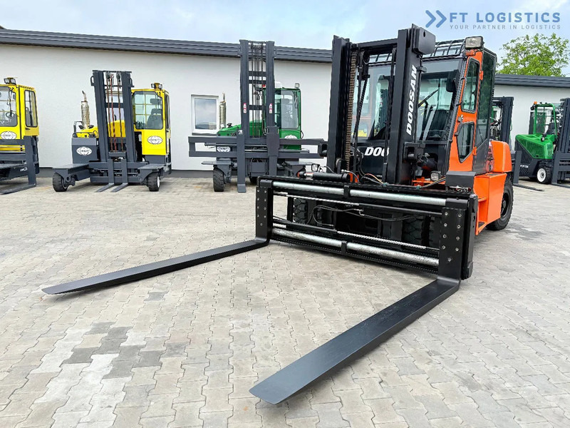 Doosan DOOSAN / DUPLEX 3000MM / SIDE SHIFT / FORK POSITIONER / 2500MM FORKS / 7000KG / CABIN / LIKE NEW DOOSAN / DUPLEX 3000MM / SIDE S - Diesel heftruck: afbeelding 3 Doosan DOOSAN / DUPLEX 3000MM / SIDE SHIFT / FORK POSITIONER / 2500MM FORKS / 7000KG / CABIN / LIKE NEW DOOSAN / DUPLEX 3000MM / SIDE S - Diesel heftruck: afbeelding 3