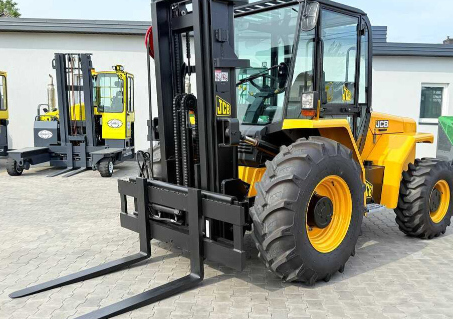 JCB 940 / DIESEL / TRIPLEX 4500MM / FORK POSITIONER / FORK SIDESHIFT / 4T / NEW TYRES / LIKE NEW - Ruw terrein heftruck: afbeelding 1 JCB 940 / DIESEL / TRIPLEX 4500MM / FORK POSITIONER / FORK SIDESHIFT / 4T / NEW TYRES / LIKE NEW - Ruw terrein heftruck: afbeelding 1