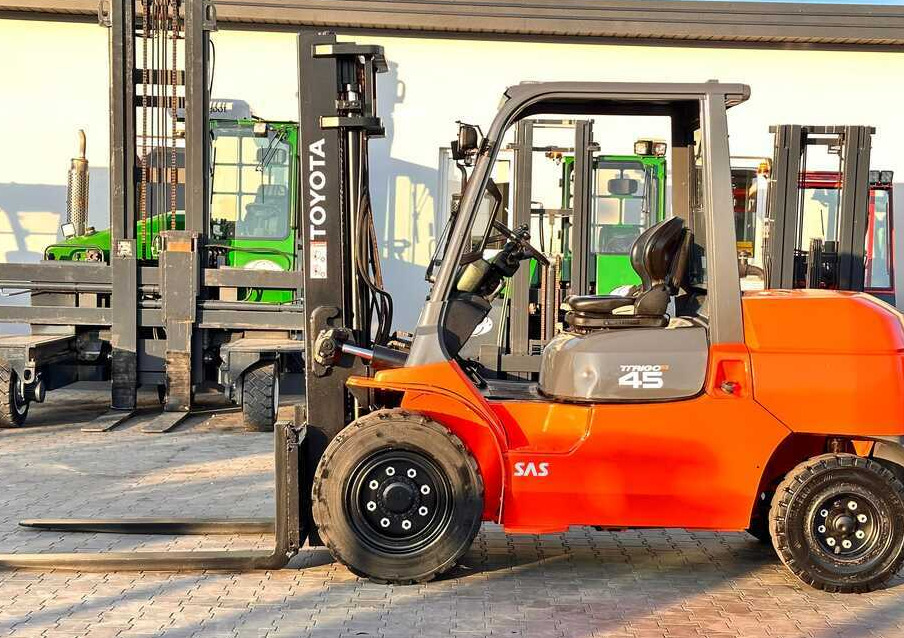 Toyota 42-4FD40 / DIESEL / 4500KG / DUPLEX / FORKS 1400MM / WELL-MAINTAINED - Diesel heftruck: afbeelding 4 Toyota 42-4FD40 / DIESEL / 4500KG / DUPLEX / FORKS 1400MM / WELL-MAINTAINED - Diesel heftruck: afbeelding 4