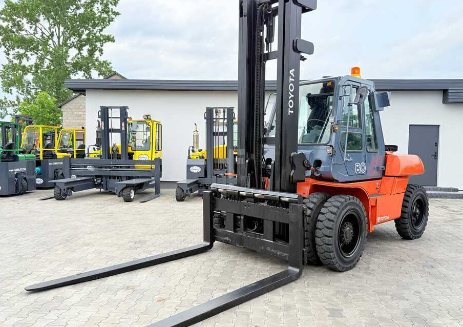 Toyota 60-5FD80 / DIESEL / DUPLEX - 4500MM / NEW TYRES / HEATED CABIN / 8 TON / UDT / EXCELLENT CONDITION - Diesel heftruck: afbeelding 2 Toyota 60-5FD80 / DIESEL / DUPLEX - 4500MM / NEW TYRES / HEATED CABIN / 8 TON / UDT / EXCELLENT CONDITION - Diesel heftruck: afbeelding 2