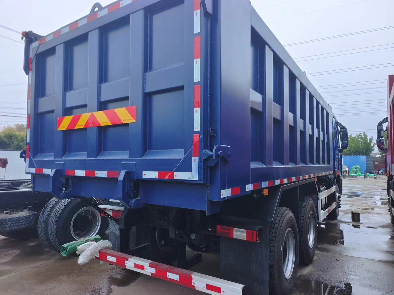 Auman Auman 6*4 dump truck - Kipper vrachtwagen: afbeelding 4 Auman Auman 6*4 dump truck - Kipper vrachtwagen: afbeelding 4