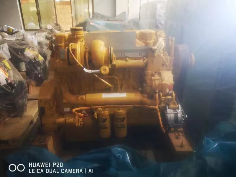 CATERPILLAR C18 - Motor voor Graafmachine: afbeelding 1 CATERPILLAR C18 - Motor voor Graafmachine: afbeelding 1