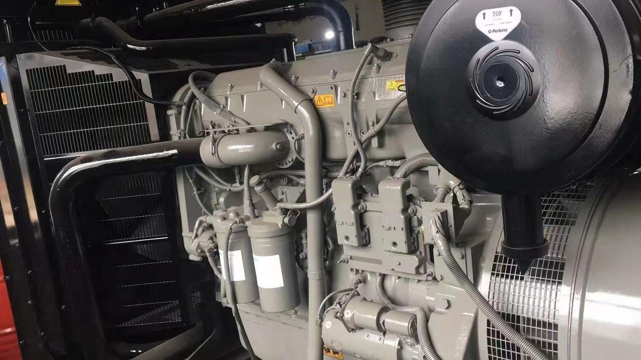 CATERPILLAR C18 - Motor voor Graafmachine: afbeelding 1 CATERPILLAR C18 - Motor voor Graafmachine: afbeelding 1