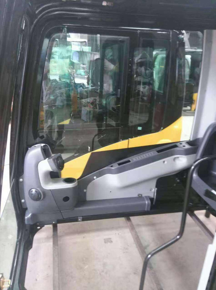 CATERPILLAR E318C E315D E320C E320D - Cabine voor Graafmachine: afbeelding 5 CATERPILLAR E318C E315D E320C E320D - Cabine voor Graafmachine: afbeelding 5