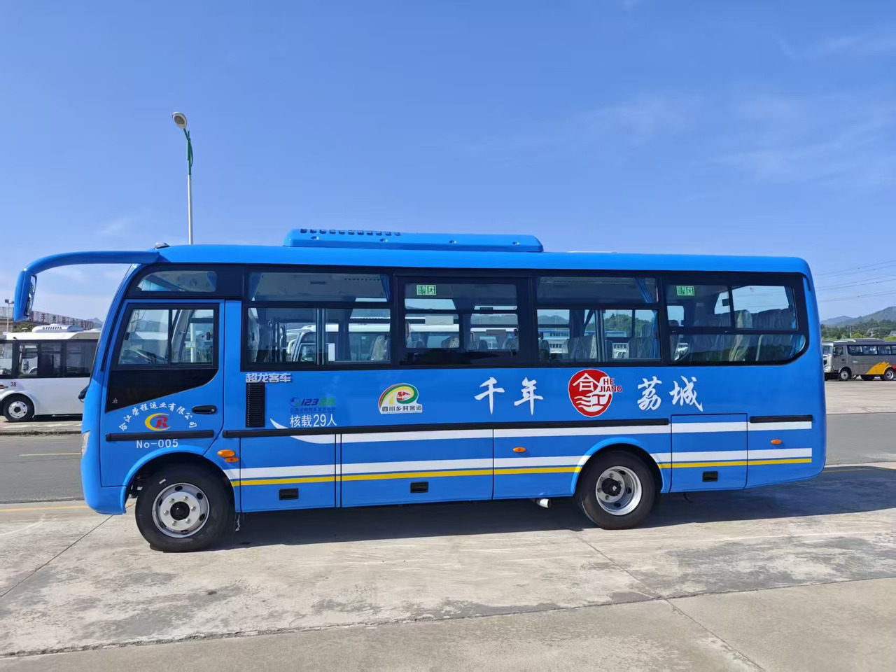 DONGFENG CNG 30 seats - Touringcar: afbeelding 3 DONGFENG CNG 30 seats - Touringcar: afbeelding 3