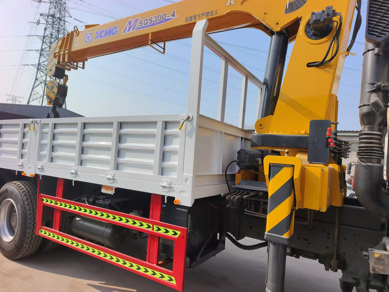 HOWO,XCMG HOWO 375,XCMG MSQS300-4 12 tons - Tankwagen: afbeelding 5 HOWO,XCMG HOWO 375,XCMG MSQS300-4 12 tons - Tankwagen: afbeelding 5