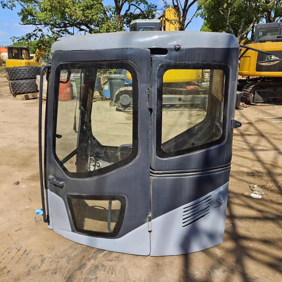 KOMATSU 21W-54-00511 21W-54-00512 21W-54-00513 - Cabine voor Graafmachine: afbeelding 1 KOMATSU 21W-54-00511 21W-54-00512 21W-54-00513 - Cabine voor Graafmachine: afbeelding 1