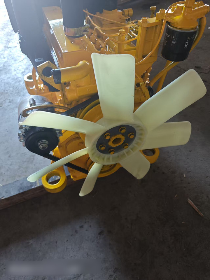 KOMATSU 4D95LE - Motor voor Graafmachine: afbeelding 1 KOMATSU 4D95LE - Motor voor Graafmachine: afbeelding 1