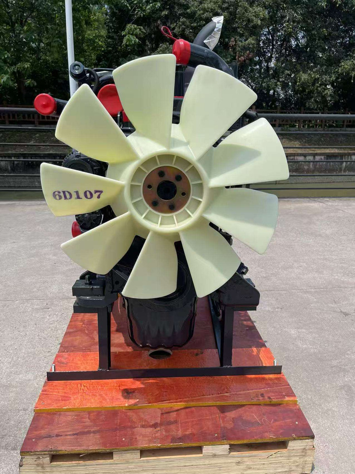 KOMATSU 6D107E-1 - Motor voor Graafmachine: afbeelding 3 KOMATSU 6D107E-1 - Motor voor Graafmachine: afbeelding 3