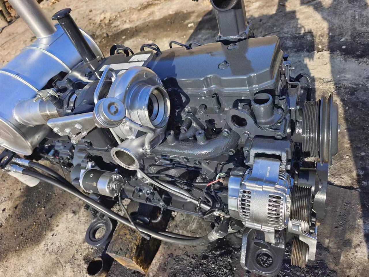 KOMATSU 6D107E-1 - Motor voor Graafmachine: afbeelding 3 KOMATSU 6D107E-1 - Motor voor Graafmachine: afbeelding 3