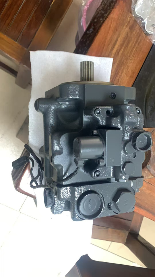 KOMATSU 708-1t-00431 - Hydraulische pomp voor Lader: afbeelding 1 KOMATSU 708-1t-00431 - Hydraulische pomp voor Lader: afbeelding 1