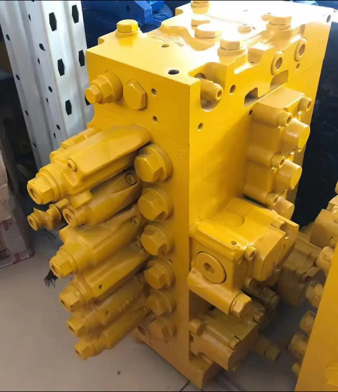 KOMATSU - Klep voor Graafmachine: afbeelding 1 KOMATSU - Klep voor Graafmachine: afbeelding 1